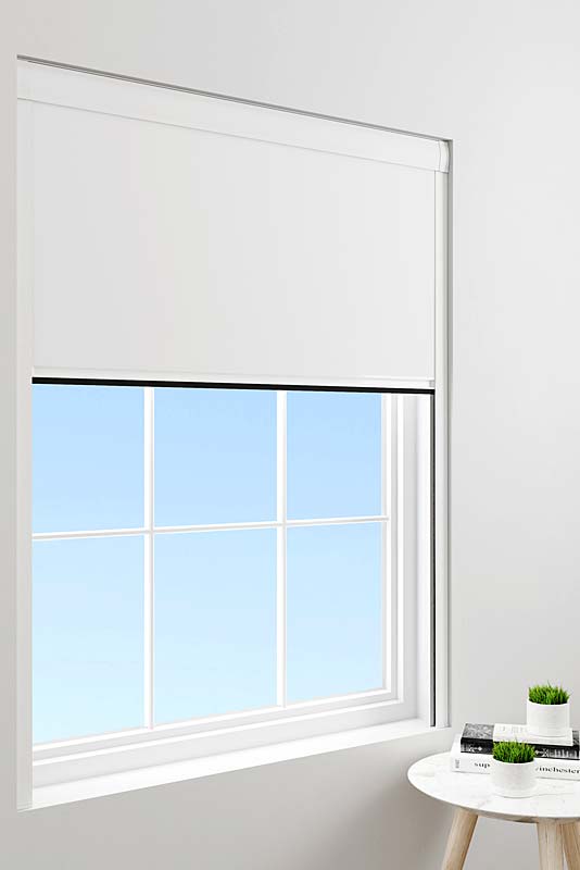 white bloc blinds fitted in telford